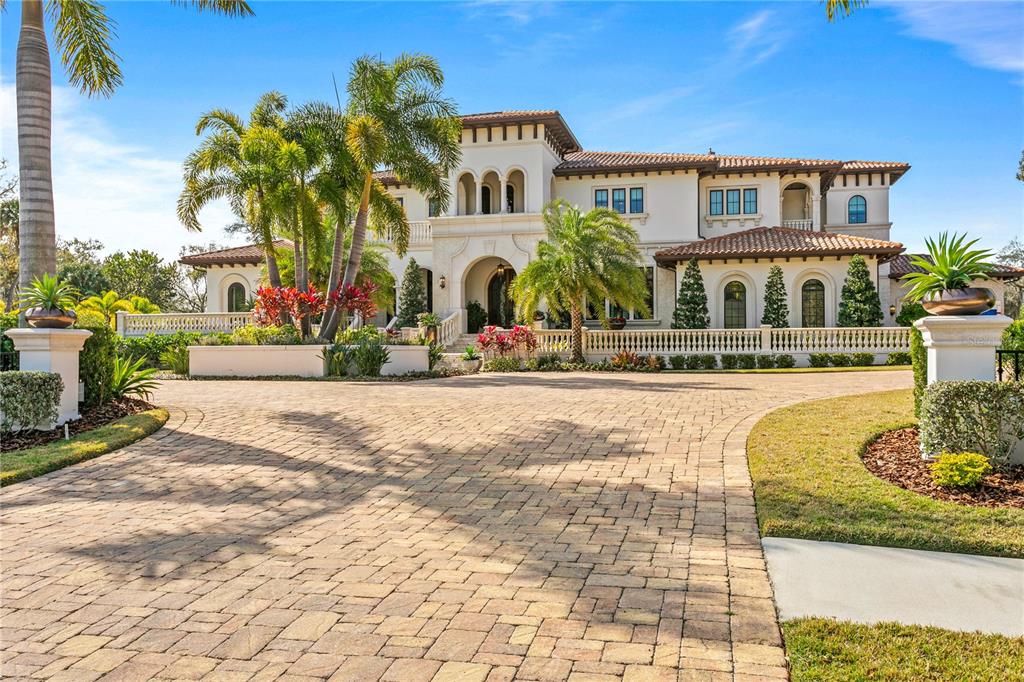 2621 N Dundee Street Tampa FL 33629